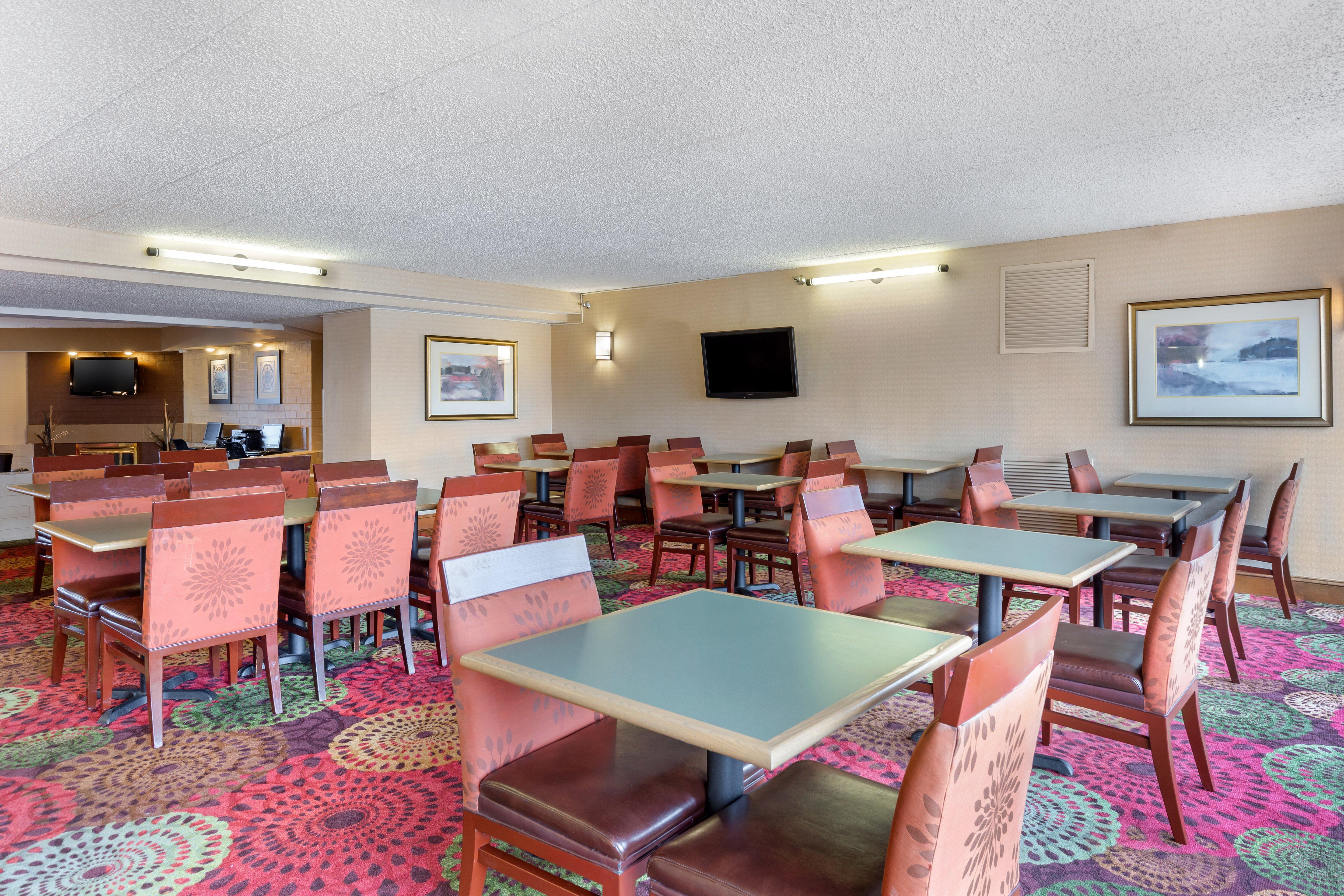 Holiday Inn Express Chicago-Downers Grove By Ihg Exteriör bild