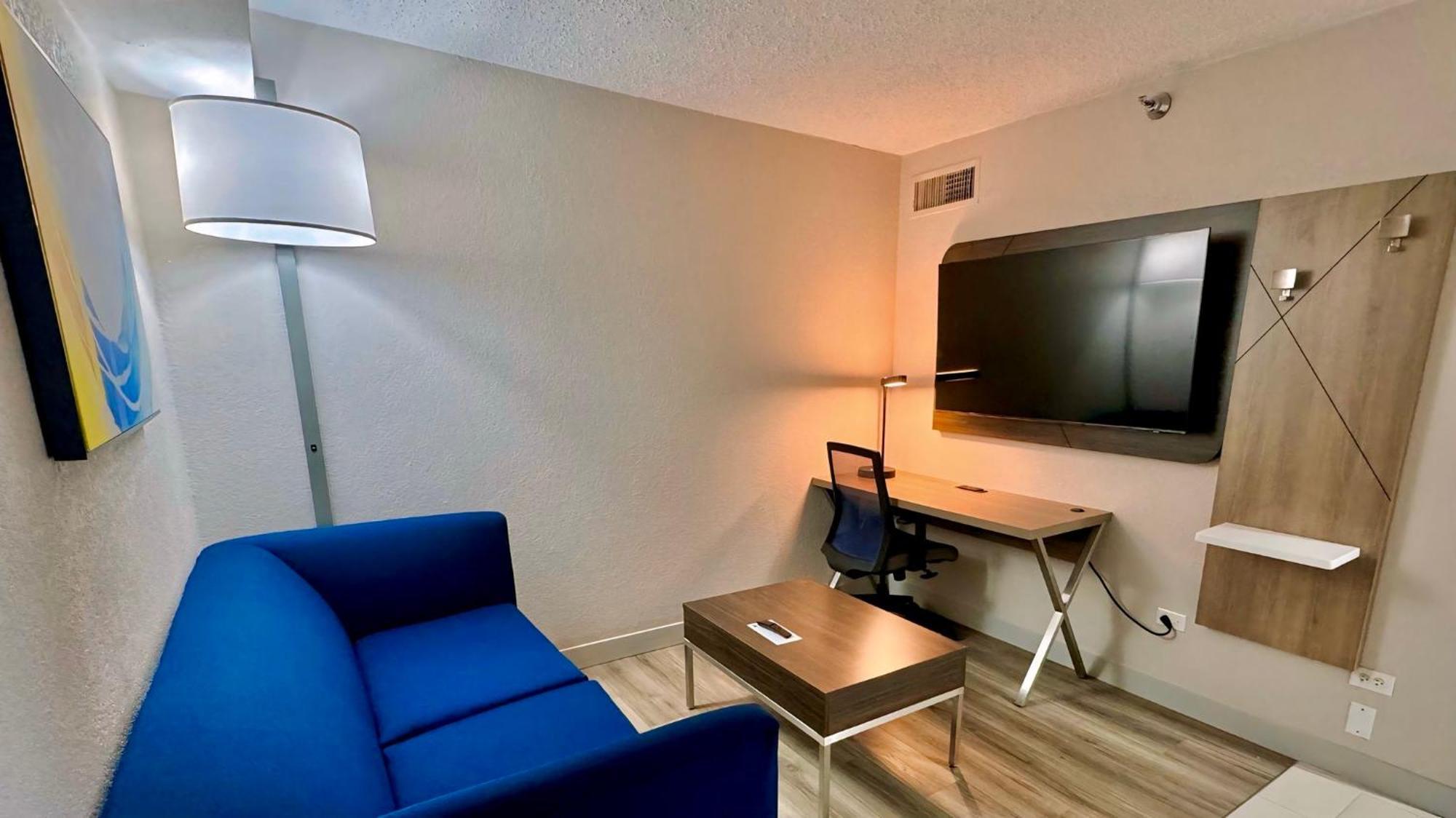Holiday Inn Express Chicago-Downers Grove By Ihg Exteriör bild