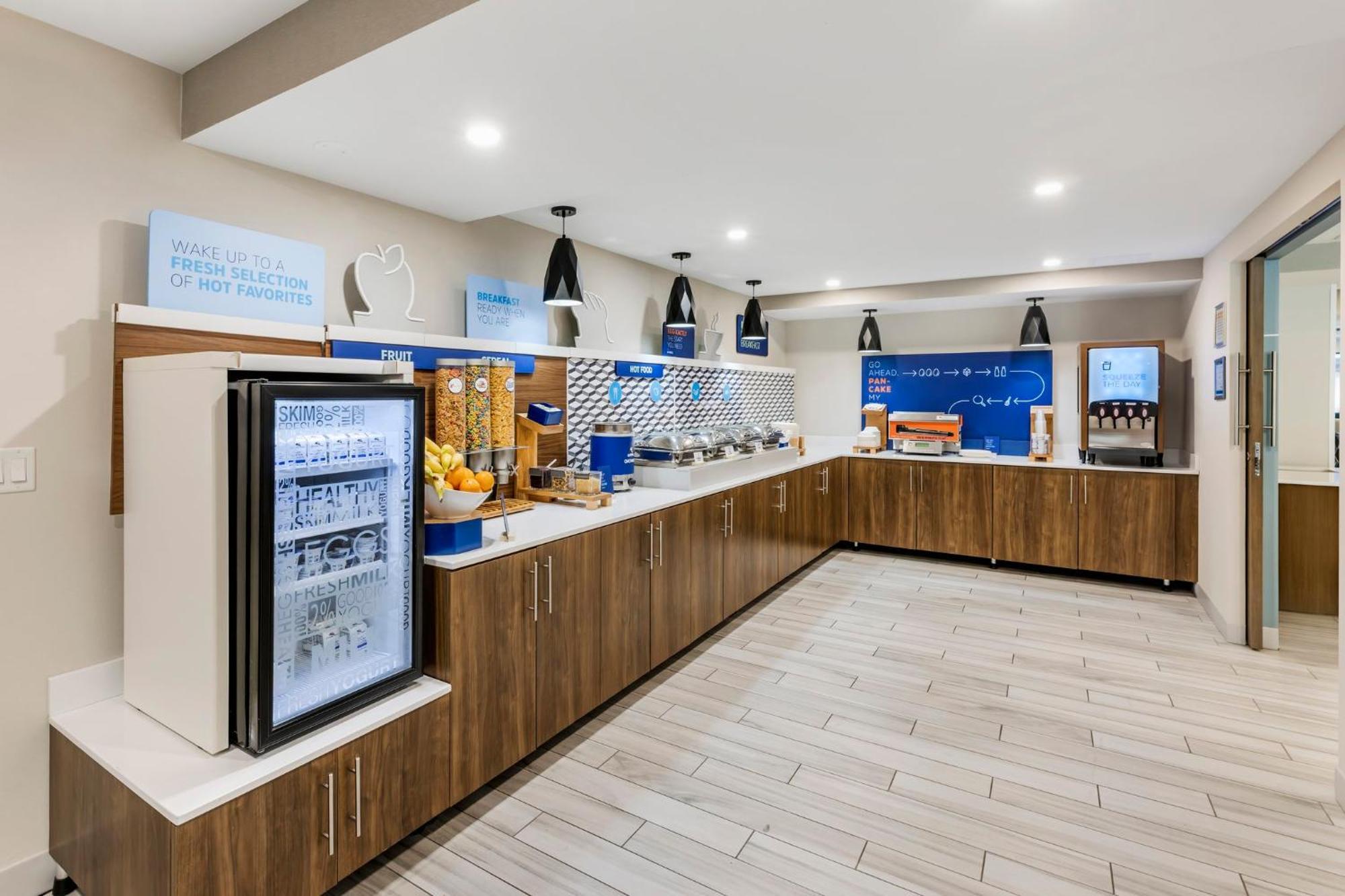 Holiday Inn Express Chicago-Downers Grove By Ihg Exteriör bild