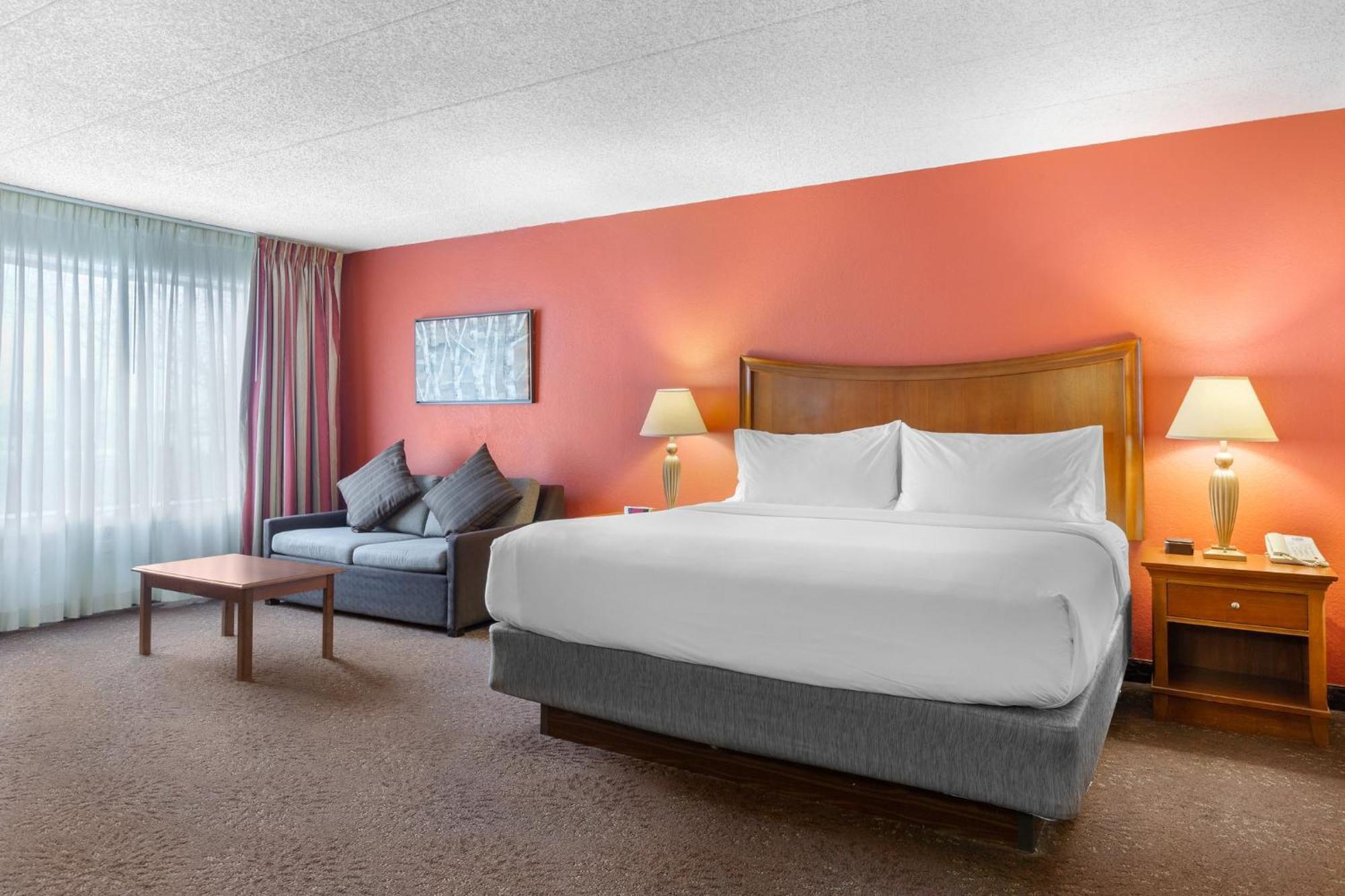 Holiday Inn Express Chicago-Downers Grove By Ihg Exteriör bild